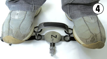 2号は両バネを踏んでください。